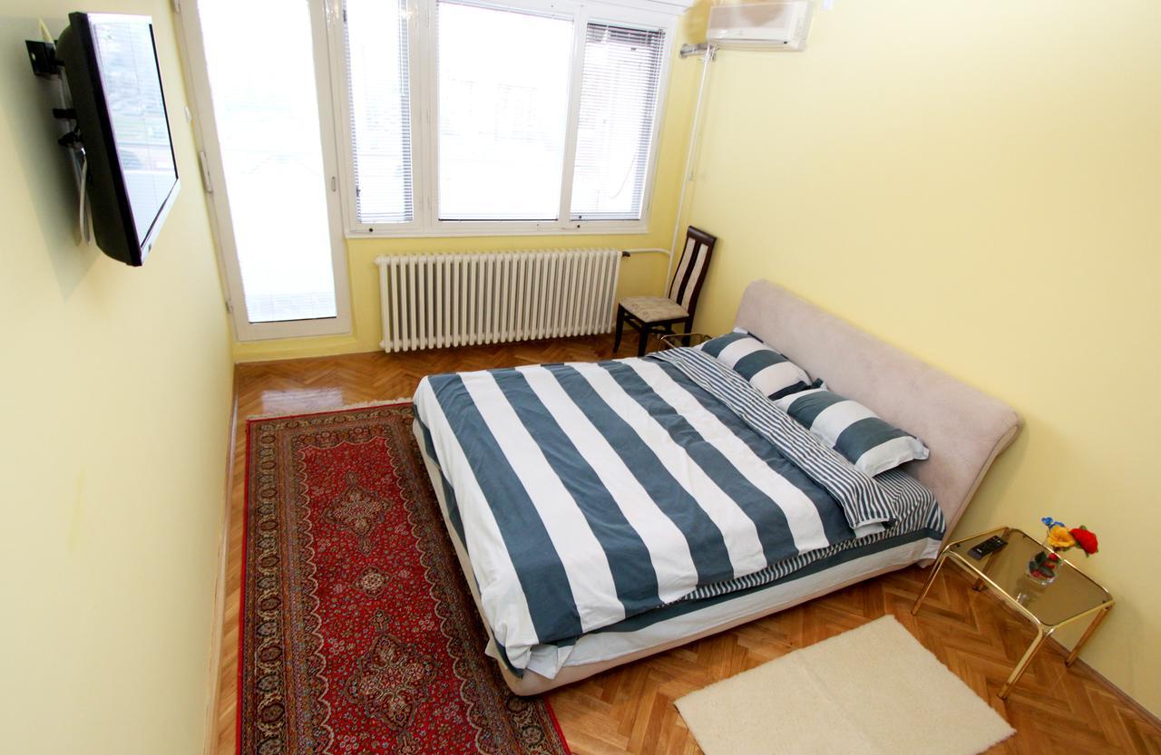 Penthouse Novi Beograd Apartamento Exterior foto